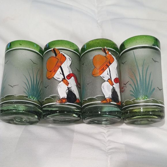 Set of 4 Hand blown Mexican hand painted shot Glasses - Picture 1 of 13